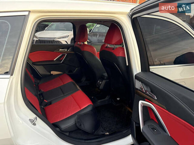 Білий БМВ iX1, об'ємом двигуна 0 л та пробігом 19 тис. км за 29000 $, фото 43 на Automoto.ua