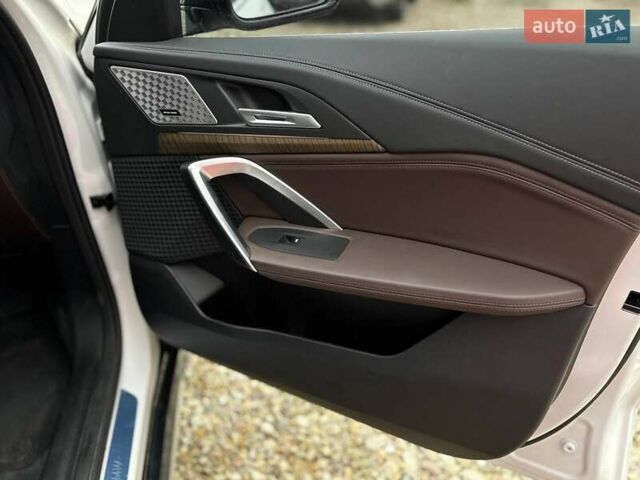 Белый БМВ iX1, объемом двигателя 0 л и пробегом 33 тыс. км за 28000 $, фото 21 на Automoto.ua