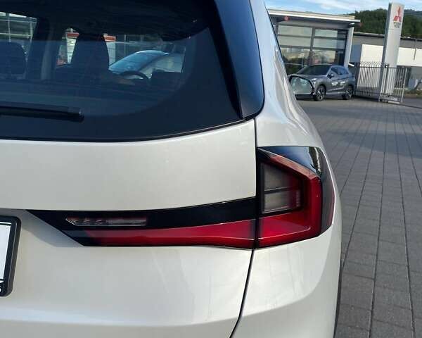 БМВ iX1 2023 у Мукачеве на Automoto.ua Білий БМВ iX1, об'ємом двигуна 0 л та пробігом 16 тис. км за 30900 $, фото 9 на Automoto.ua