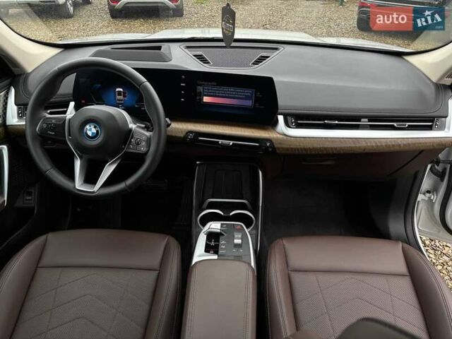 Белый БМВ iX1, объемом двигателя 0 л и пробегом 36 тыс. км за 28000 $, фото 46 на Automoto.ua
