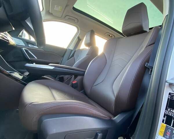 БМВ iX1 2023 у Мукачеве на Automoto.ua Білий БМВ iX1, об'ємом двигуна 0 л та пробігом 16 тис. км за 30900 $, фото 15 на Automoto.ua