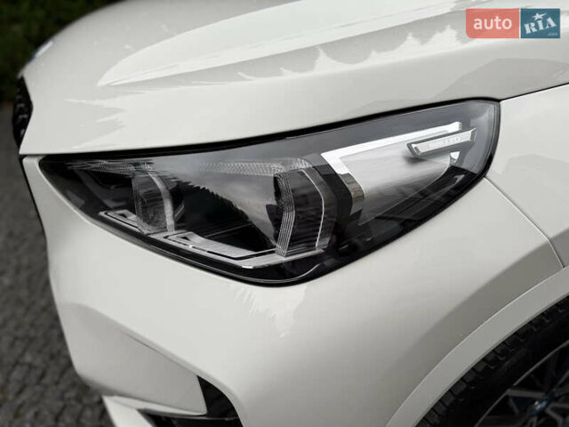 Белый БМВ iX1, объемом двигателя 0 л и пробегом 24 тыс. км за 42000 $, фото 5 на Automoto.ua