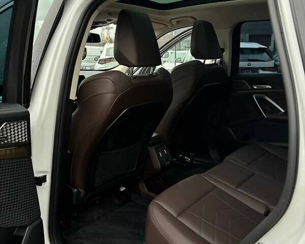 Белый БМВ iX1, объемом двигателя 0 л и пробегом 36 тыс. км за 28000 $, фото 54 на Automoto.ua