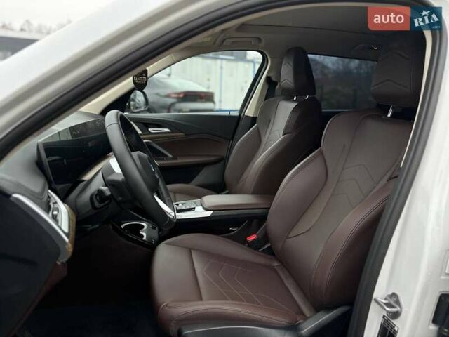 Белый БМВ iX1, объемом двигателя 0 л и пробегом 36 тыс. км за 28000 $, фото 20 на Automoto.ua