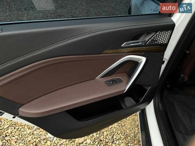 Белый БМВ iX1, объемом двигателя 0 л и пробегом 36 тыс. км за 28000 $, фото 57 на Automoto.ua