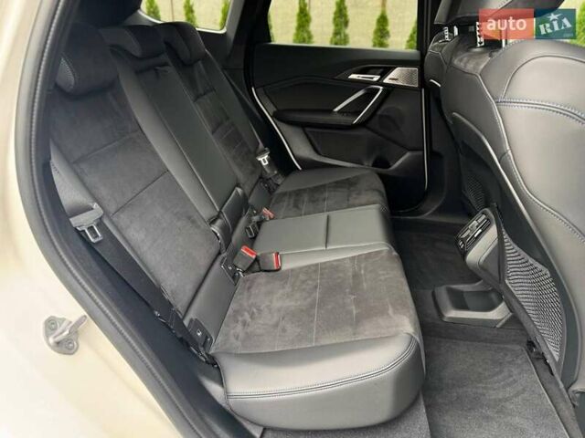 Белый БМВ iX1, объемом двигателя 0 л и пробегом 33 тыс. км за 42900 $, фото 32 на Automoto.ua