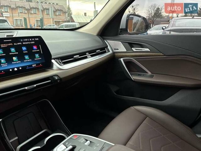 Белый БМВ iX1, объемом двигателя 0 л и пробегом 33 тыс. км за 28000 $, фото 48 на Automoto.ua