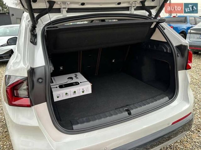 Белый БМВ iX1, объемом двигателя 0 л и пробегом 33 тыс. км за 28000 $, фото 15 на Automoto.ua