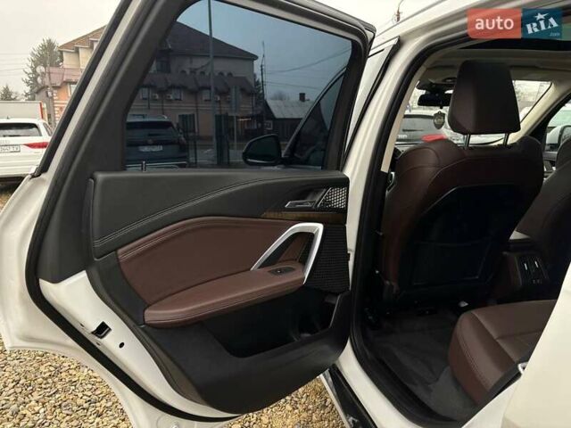 Белый БМВ iX1, объемом двигателя 0 л и пробегом 36 тыс. км за 28000 $, фото 56 на Automoto.ua