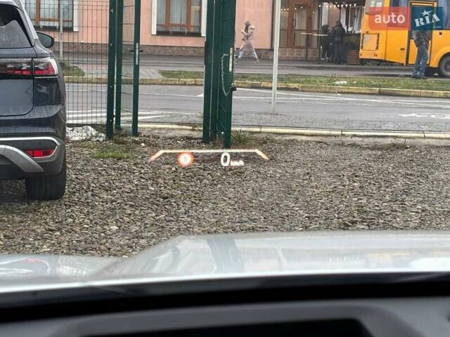 Белый БМВ iX1, объемом двигателя 0 л и пробегом 36 тыс. км за 28000 $, фото 32 на Automoto.ua