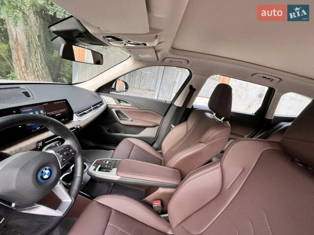 БМВ iX1 2023 в Киеве на Automoto.ua Белый БМВ iX1, объемом двигателя 0 л и пробегом 5 тыс. км за 31900 $, фото 10 на Automoto.ua