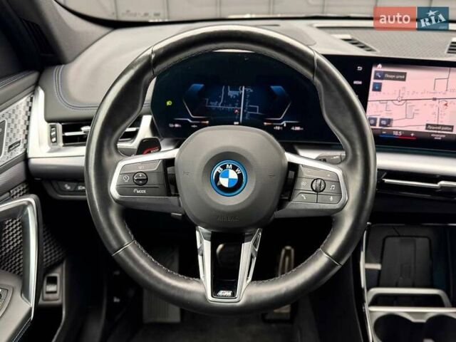 Белый БМВ iX1, объемом двигателя 0 л и пробегом 33 тыс. км за 42900 $, фото 18 на Automoto.ua