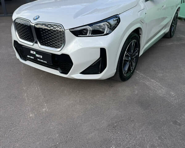 Белый БМВ iX1, объемом двигателя 0 л и пробегом 6 тыс. км за 31500 $, фото 7 на Automoto.ua