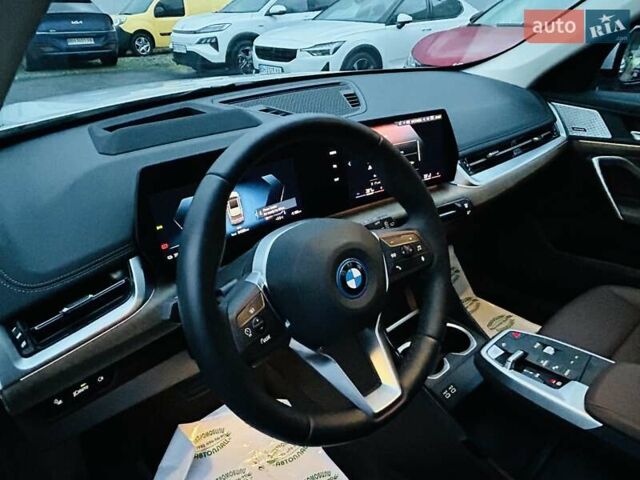 Білий БМВ iX1, об'ємом двигуна 0 л та пробігом 4 тис. км за 33000 $, фото 26 на Automoto.ua