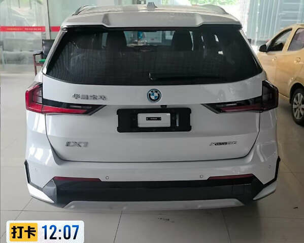 Білий БМВ iX1, об'ємом двигуна 0 л та пробігом 27 тис. км за 25000 $, фото 47 на Automoto.ua