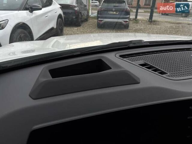 Белый БМВ iX1, объемом двигателя 0 л и пробегом 33 тыс. км за 28000 $, фото 41 на Automoto.ua