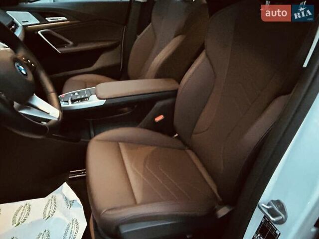Білий БМВ iX1, об'ємом двигуна 0 л та пробігом 4 тис. км за 33000 $, фото 27 на Automoto.ua