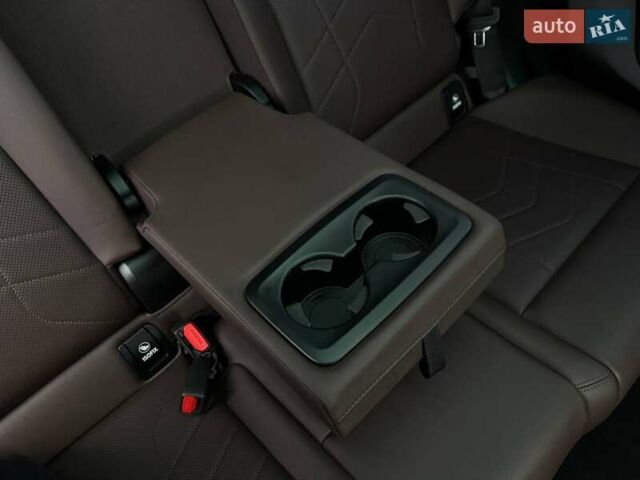 Белый БМВ iX1, объемом двигателя 0 л и пробегом 36 тыс. км за 28000 $, фото 50 на Automoto.ua