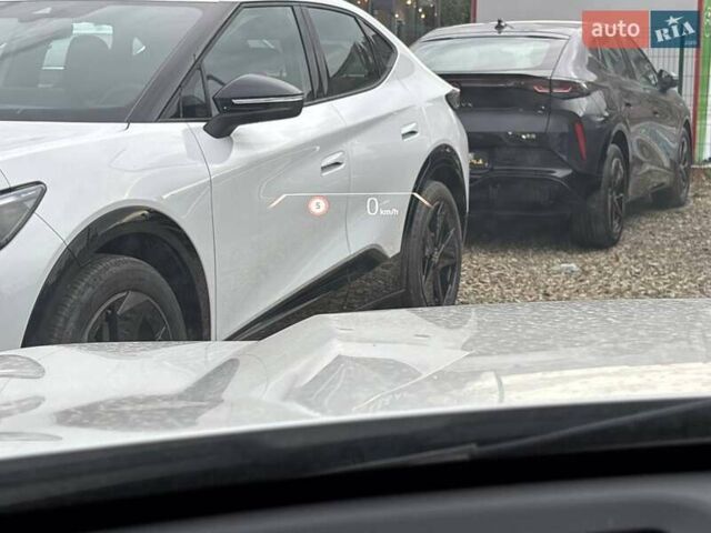 Белый БМВ iX1, объемом двигателя 0 л и пробегом 33 тыс. км за 28000 $, фото 42 на Automoto.ua