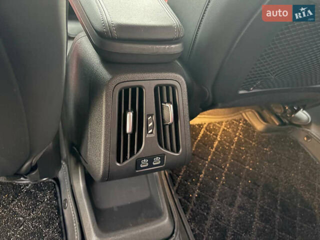 Білий БМВ iX1, об'ємом двигуна 0 л та пробігом 19 тис. км за 29000 $, фото 44 на Automoto.ua