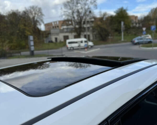 БМВ iX1 2024 в Ровно на Automoto.ua Белый БМВ iX1, объемом двигателя 0 л и пробегом 12 тыс. км за 36500 $, фото 8 на Automoto.ua