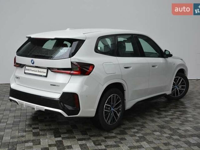 Белый БМВ iX1, объемом двигателя 0 л и пробегом 9 тыс. км за 43653 $, фото 2 на Automoto.ua
