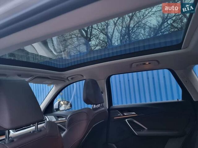 Белый БМВ iX1, объемом двигателя 0 л и пробегом 40 тыс. км за 29700 $, фото 7 на Automoto.ua