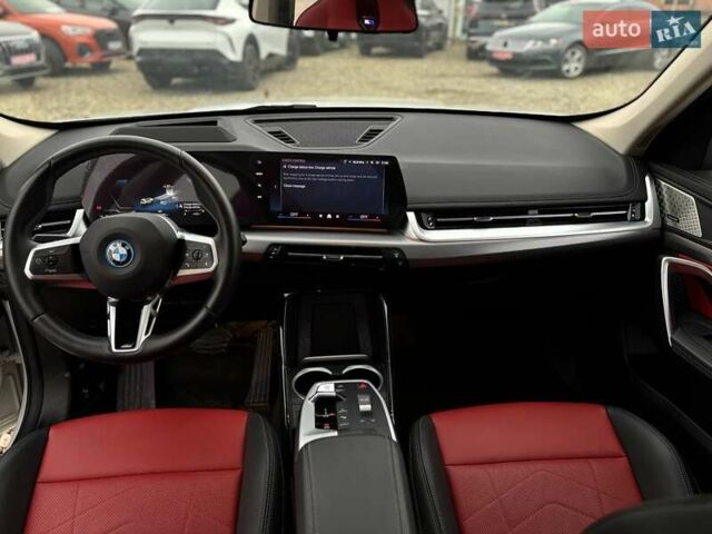 Білий БМВ iX1, об'ємом двигуна 0 л та пробігом 22 тис. км за 29000 $, фото 49 на Automoto.ua