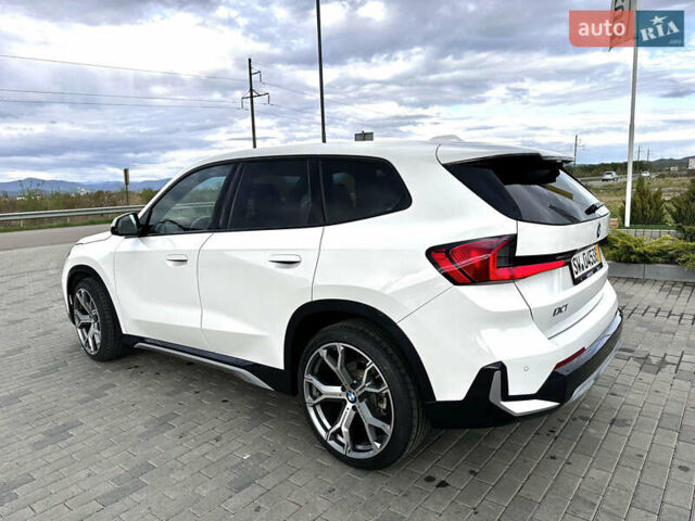 Белый БМВ iX1, объемом двигателя 0 л и пробегом 18 тыс. км за 30900 $, фото 16 на Automoto.ua