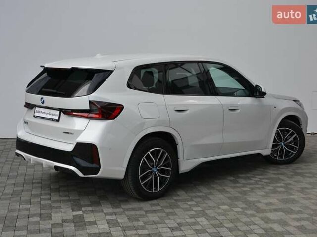 Белый БМВ iX1, объемом двигателя 0 л и пробегом 12 тыс. км за 50500 $, фото 2 на Automoto.ua