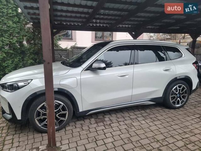 Белый БМВ iX1, объемом двигателя 0 л и пробегом 40 тыс. км за 29700 $, фото 23 на Automoto.ua