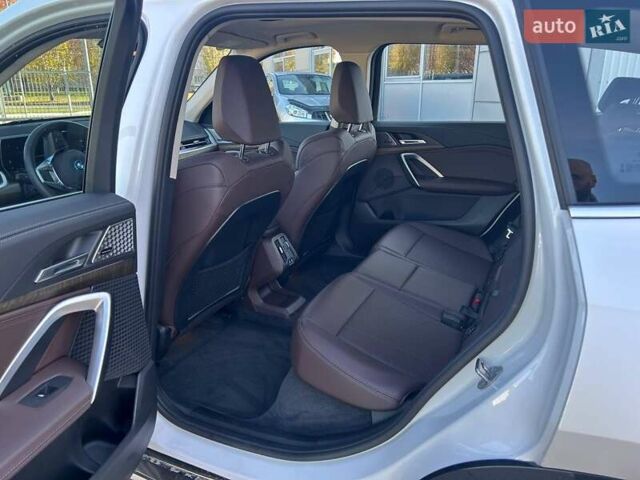 Белый БМВ iX1, объемом двигателя 0 л и пробегом 16 тыс. км за 31000 $, фото 9 на Automoto.ua