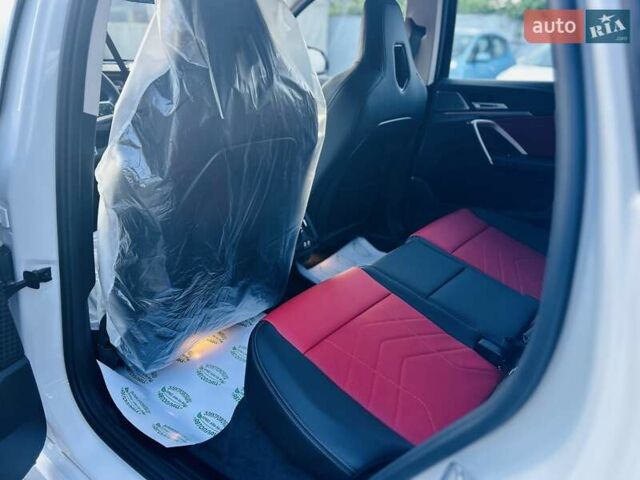 Белый БМВ iX1, объемом двигателя 0 л и пробегом 1 тыс. км за 34990 $, фото 18 на Automoto.ua