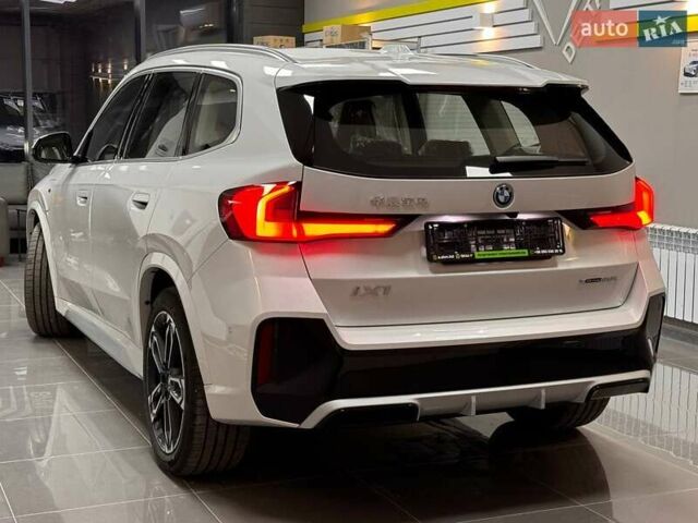 Белый БМВ iX1, объемом двигателя 0 л и пробегом 1 тыс. км за 32599 $, фото 4 на Automoto.ua
