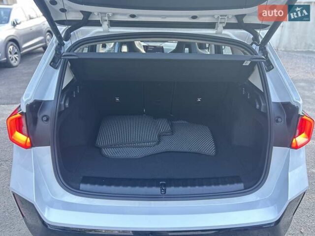 Белый БМВ iX1, объемом двигателя 0 л и пробегом 1 тыс. км за 34990 $, фото 16 на Automoto.ua