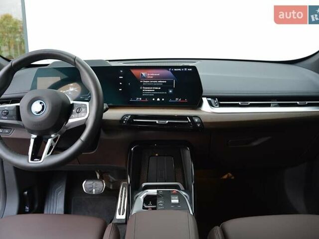 БМВ iX1 2025 в Киеве на Automoto.ua Белый БМВ iX1, объемом двигателя 0 л и пробегом 7 тыс. км за 55426 $, фото 5 на Automoto.ua