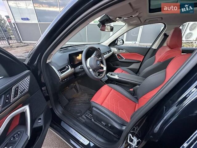 Чорний БМВ iX1, об'ємом двигуна 0 л та пробігом 3 тис. км за 29500 $, фото 8 на Automoto.ua