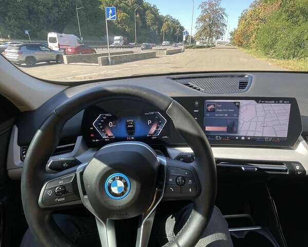 Черный БМВ iX1, объемом двигателя 0 л и пробегом 32 тыс. км за 34500 $, фото 17 на Automoto.ua