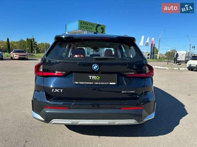 Чорний БМВ iX1, об'ємом двигуна 0 л та пробігом 3 тис. км за 29500 $, фото 5 на Automoto.ua