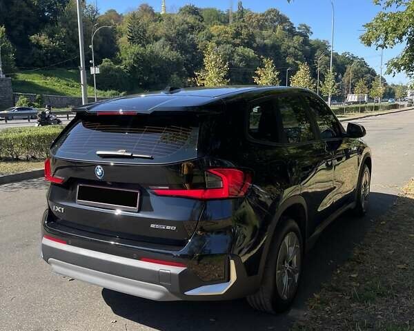Черный БМВ iX1, объемом двигателя 0 л и пробегом 32 тыс. км за 34500 $, фото 9 на Automoto.ua