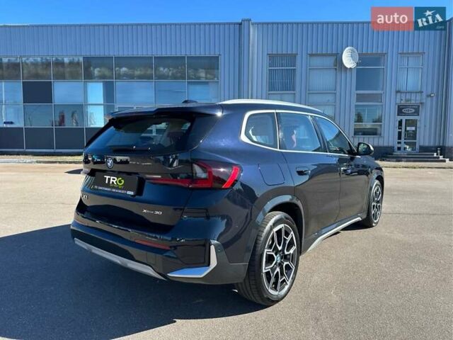 Чорний БМВ iX1, об'ємом двигуна 0 л та пробігом 3 тис. км за 29500 $, фото 4 на Automoto.ua