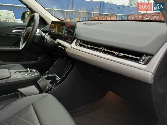 Чорний БМВ iX1, об'ємом двигуна 0 л та пробігом 7 тис. км за 38900 $, фото 32 на Automoto.ua