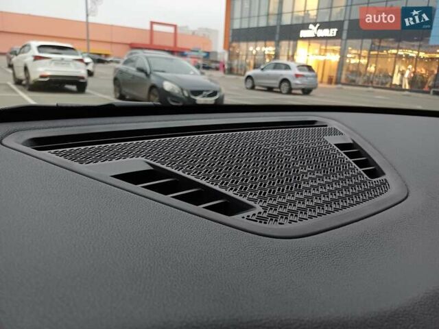 Чорний БМВ iX1, об'ємом двигуна 0 л та пробігом 7 тис. км за 38900 $, фото 59 на Automoto.ua