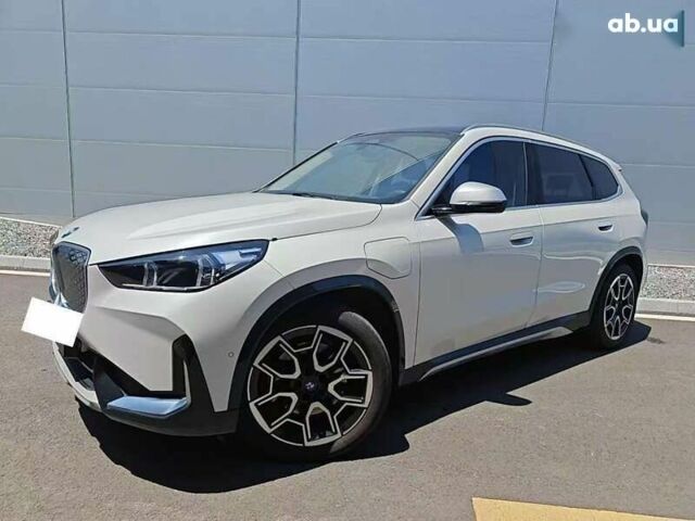 БМВ iX1 2023 в Киеве на Automoto.ua БМВ iX1, объемом двигателя 0 л и пробегом 28 тыс. км за 25000 $, фото 1 на Automoto.ua