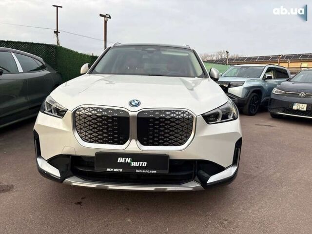 БМВ iX1, объемом двигателя 0 л и пробегом 19 тыс. км за 29000 $, фото 1 на Automoto.ua