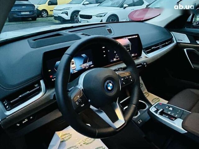БМВ iX1, объемом двигателя 0 л и пробегом 4 тыс. км за 36999 $, фото 18 на Automoto.ua