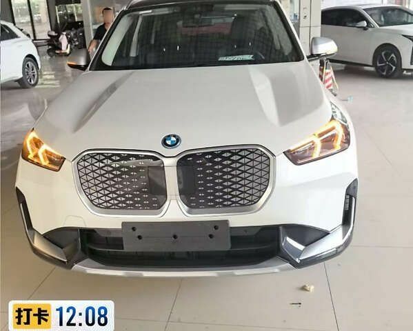 БМВ iX1 2023 в Киеве на Automoto.ua БМВ iX1, объемом двигателя 0 л и пробегом 27 тыс. км за 25000 $, фото 2 на Automoto.ua