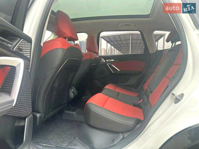 БМВ iX1, объемом двигателя 0 л и пробегом 19 тыс. км за 25500 $, фото 5 на Automoto.ua