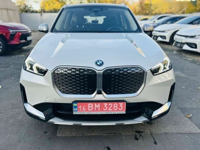 БМВ iX1, об'ємом двигуна 0 л та пробігом 4 тис. км за 34999 $, фото 1 на Automoto.ua