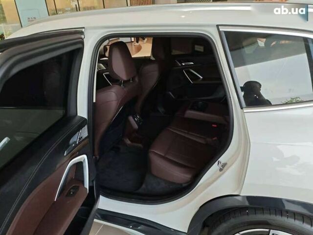 БМВ iX1, об'ємом двигуна 0 л та пробігом 25 тис. км за 25000 $, фото 4 на Automoto.ua